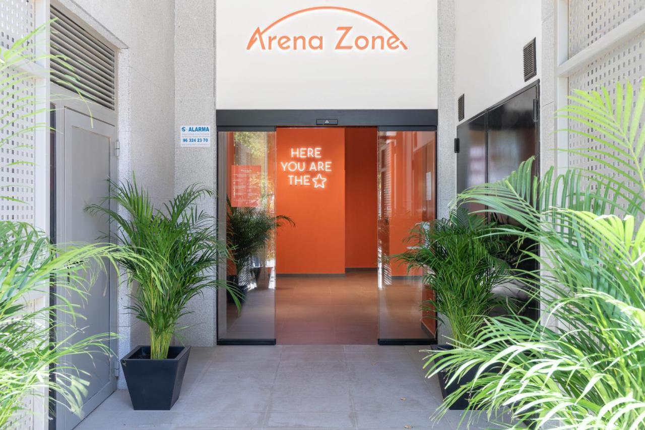 Arena Zone Hotel&Café Valence Extérieur photo